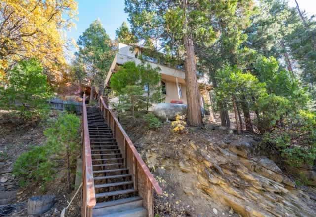 Views Inside Yosemite-Timber Lodge-Sleeps 6 ヨセミテ・ウェスト エクステリア 写真