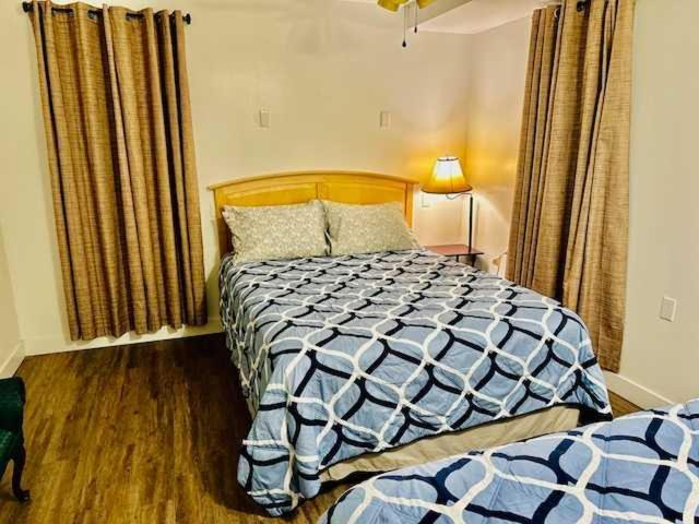 Views Inside Yosemite-Timber Lodge-Sleeps 6 ヨセミテ・ウェスト エクステリア 写真
