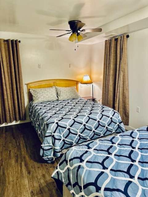 Views Inside Yosemite-Timber Lodge-Sleeps 6 ヨセミテ・ウェスト エクステリア 写真